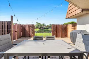 11882 SW 12th Pl, Davie, FL 33325 - Photo 5