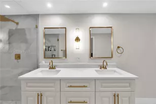 11882 SW 12th Pl, Davie, FL 33325 - Photo 23