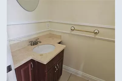 19403 NW 82nd Pl #19403, Hialeah, FL 33015 - Photo 11