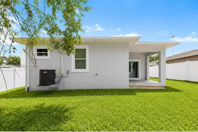 3706 Wiggins Leaf, Tampa, FL 33619 - Photo 5
