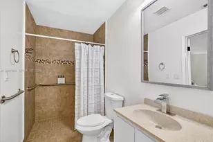 3211 Calle Largo Dr, Hollywood, FL 33021 - Photo 13