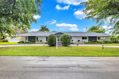3211 Calle Largo Dr, Hollywood, FL 33021 - Photo 9