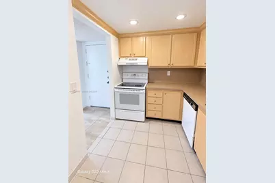 301 Racquet Club Rd #310, Weston, FL 33326 - Photo 5