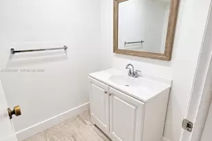 301 Racquet Club Rd, Weston, FL 33326 - Photo 7