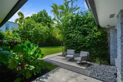 9301 N Bayshore Dr, Miami Shores, FL 33138 - Photo 39