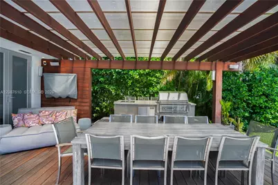 9301 N Bayshore Dr, Miami Shores, FL 33138 - Photo 27
