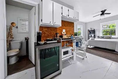 1310 NW 52nd St, Miami, FL 33142 - Photo 11