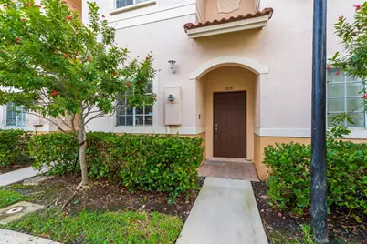 8870 N Isles Cir, Tamarac, FL 33321 - Photo 33