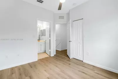 8870 N Isles Cir, Tamarac, FL 33321 - Photo 21