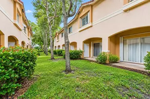 8870 N Isles Cir, Tamarac, FL 33321 - Photo 29