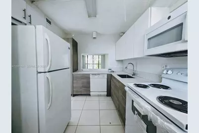 8429 Forest Hills Dr #305, Coral Springs, FL 33065 - Photo 1