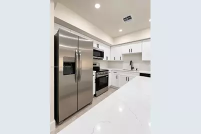7164 W 3rd Ave, Hialeah, FL 33014 - Photo 13