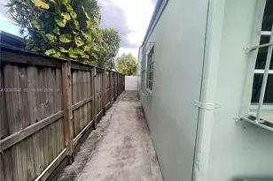 3430 SW 89th Ave, Miami, FL 33165 - Photo 19
