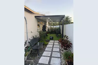 7767 Meridian St, Miramar, FL 33023 - Photo 47