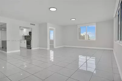 5401 Collins Ave #919, Miami Beach, FL 33140 - Photo 19
