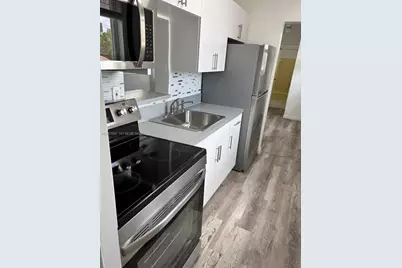16911 NE 21st Ave #8, North Miami Beach, FL 33162 - Photo 1