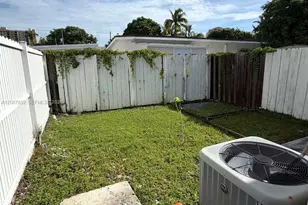 3405 SW 24th St, Miami, FL 33145 - Photo 23