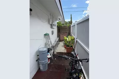 3405 SW 24th St, Miami, FL 33145 - Photo 27