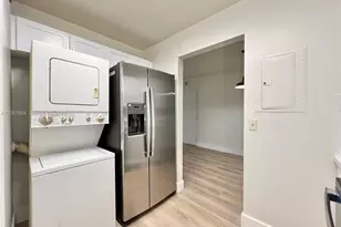 7905 SW 86th St, Miami, FL 33143 - Photo 7