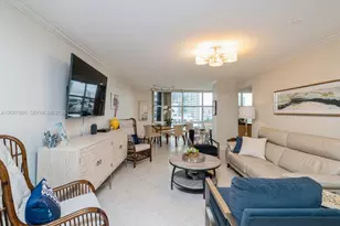 6423 Collins Ave, Miami Beach, FL 33141 - Photo 13