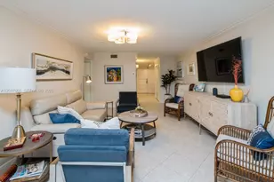 6423 Collins Ave, Miami Beach, FL 33141 - Photo 11