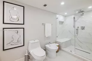 6423 Collins Ave, Miami Beach, FL 33141 - Photo 7