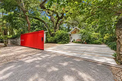 4005 S Loquat Ave, Miami, FL 33133 - Photo 3