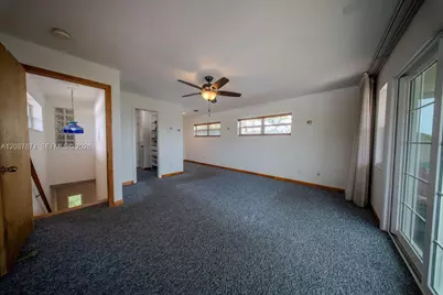 919 S Lakeside Pl, Lantana, FL 33462 - Photo 15