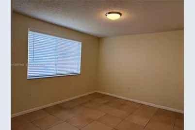8019 Lake Dr #202, Doral, FL 33166 - Photo 7