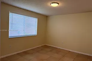 8019 Lake Dr, Doral, FL 33166 - Photo 7