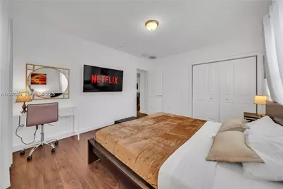 710 NE 141st St, North Miami, FL 33161 - Photo 15