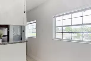 2001 NW 96th Terrace, Pembroke Pines, FL 33024 - Photo 5
