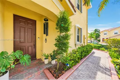 889 SW 151st Pl, Miami, FL 33194 - Photo 5
