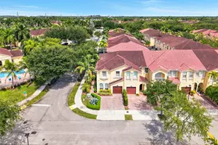 889 SW 151 Pl, Miami, FL 33194 - Photo 1