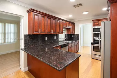 7303 NW 59th St, Tamarac, FL 33321 - Photo 7