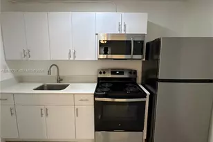 649 SW 7th St, Miami, FL 33130 - Photo 1