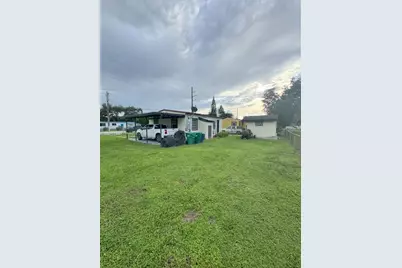 2101 NW 87th St, Miami, FL 33147 - Photo 13