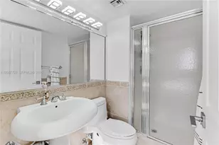 5880 Collins Ave, Miami Beach, FL 33140 - Photo 31