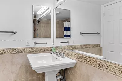 5880 Collins Ave #PH3, Miami Beach, FL 33140 - Photo 29