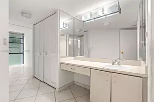 3301 N Country Club Dr, Aventura, FL 33180 - Photo 5