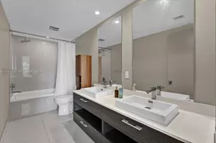 45 SW 9th St, Miami, FL 33130 - Photo 7