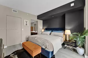 45 SW 9th St, Miami, FL 33130 - Photo 23
