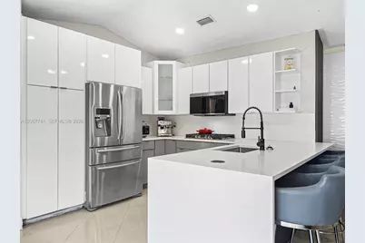 9781 SW 155th Ave, Miami, FL 33196 - Photo 7