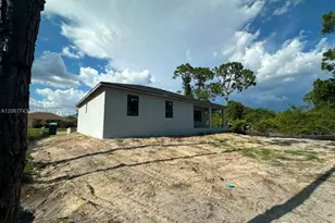 15825 Lakeland Cir, Other City - In The State Of Florida, FL 33981 - Photo 3
