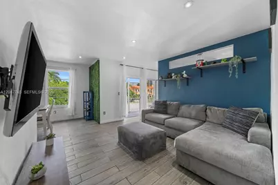 2858 Pine Tree Dr #5, Miami Beach, FL 33140 - Photo 3