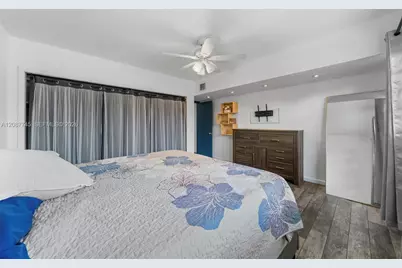 2858 Pine Tree Dr #5, Miami Beach, FL 33140 - Photo 9
