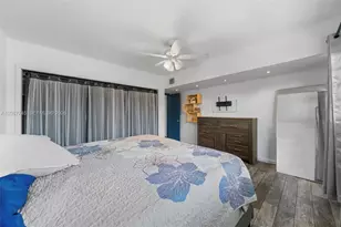 2858 Pine Tree Dr, Miami Beach, FL 33140 - Photo 9