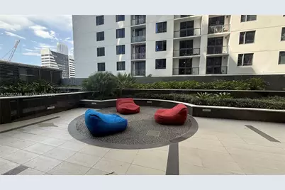 55 SW 9th St #1402, Miami, FL 33130 - Photo 25