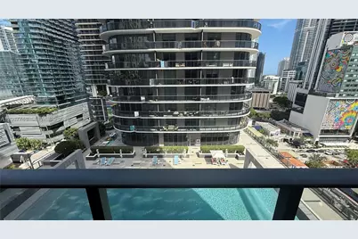 55 SW 9th St #1402, Miami, FL 33130 - Photo 9