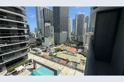 55 SW 9th St #1402, Miami, FL 33130 - Photo 11